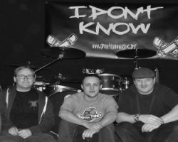 HYPOTALENT – Kurzinterview, die Erste: I DON’T KNOW